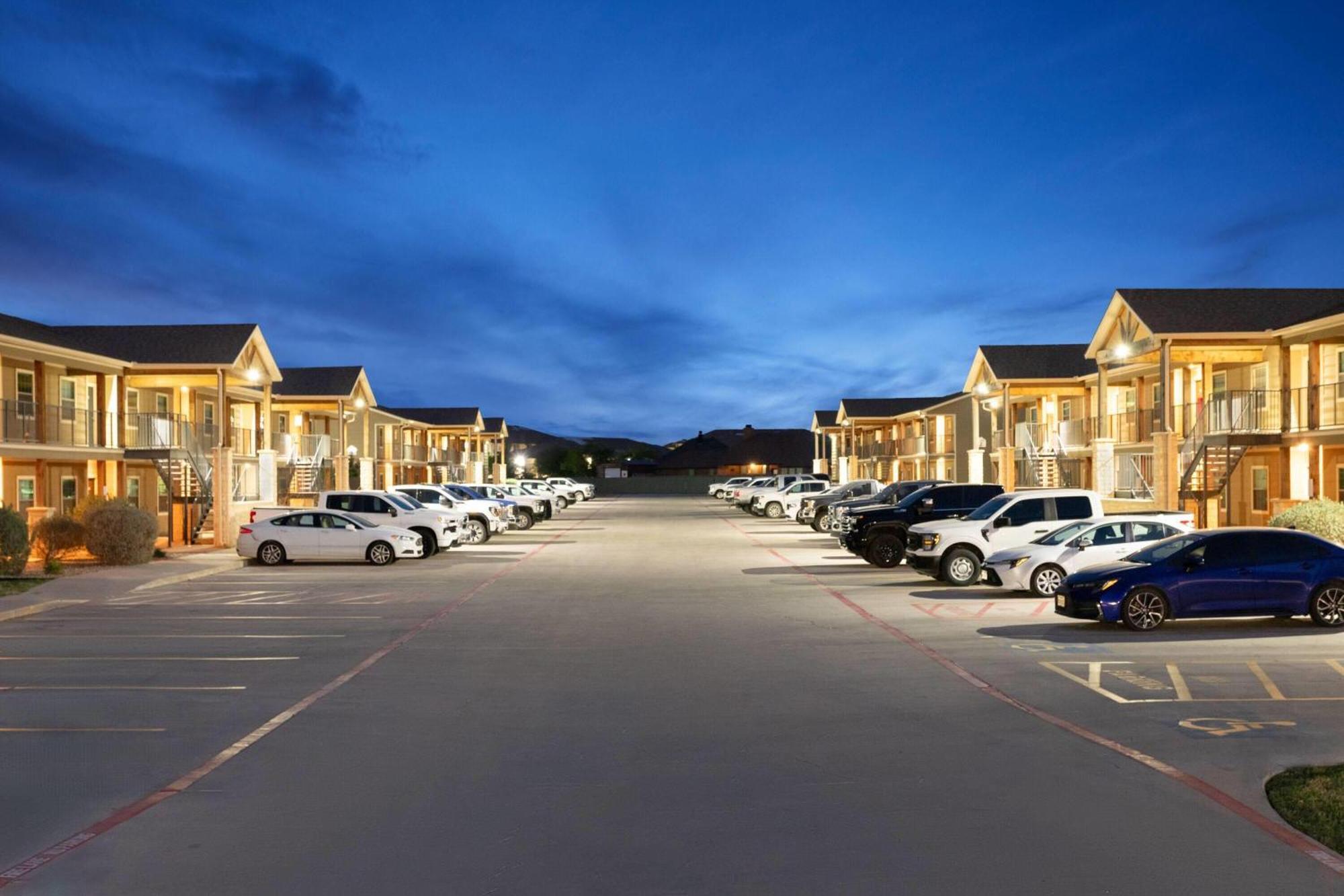 Eagle'S Den Suites Andrews A Travelodge By Wyndham Exteriér fotografie